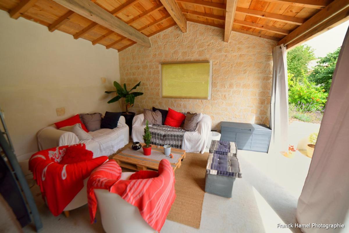 Le Clos Des Oiseaux Saintes Exterior foto