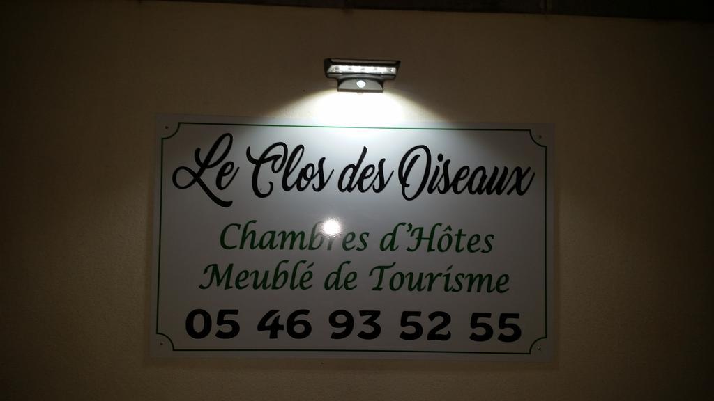 Le Clos Des Oiseaux Saintes Exterior foto